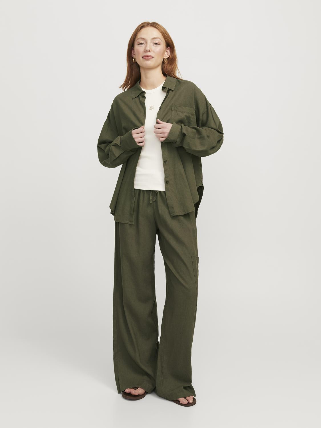 model_shot-front_full